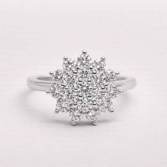 Anel Flor de Moissanites