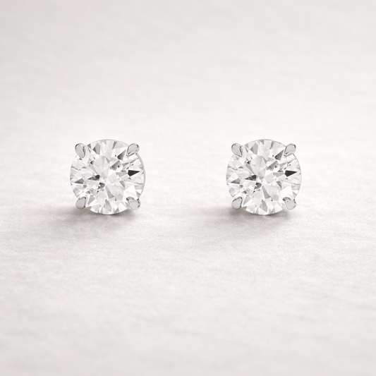 Brinco Ponto de Luz Moissanite